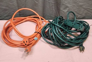 lot 406 image: Extension Power Cord Set - Orange and Green - Green has triple plug end - tested, both work