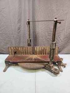 lot 458 image: Vintage Stanley Miter Box - heavy patina