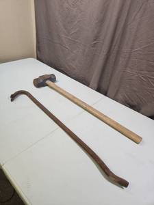 lot 460 image: Sledgehammer and Pry Bar