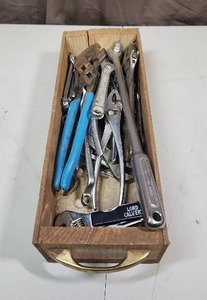 lot 495 image: Collection of Mixed Wrenches in a vintage wood drawer (see all photos)