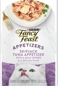 lot 9312 image: Purina Fancy Feast Appetizers Lickable Grain Free Wet Cat Food Topper Skipjack Tuna Appetizer with Sole - (Pack of 10) 1.1 oz. Trays
