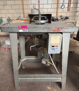 lot 2652 image: L.A. Weaver Industrial Wood Shaper Model 1516