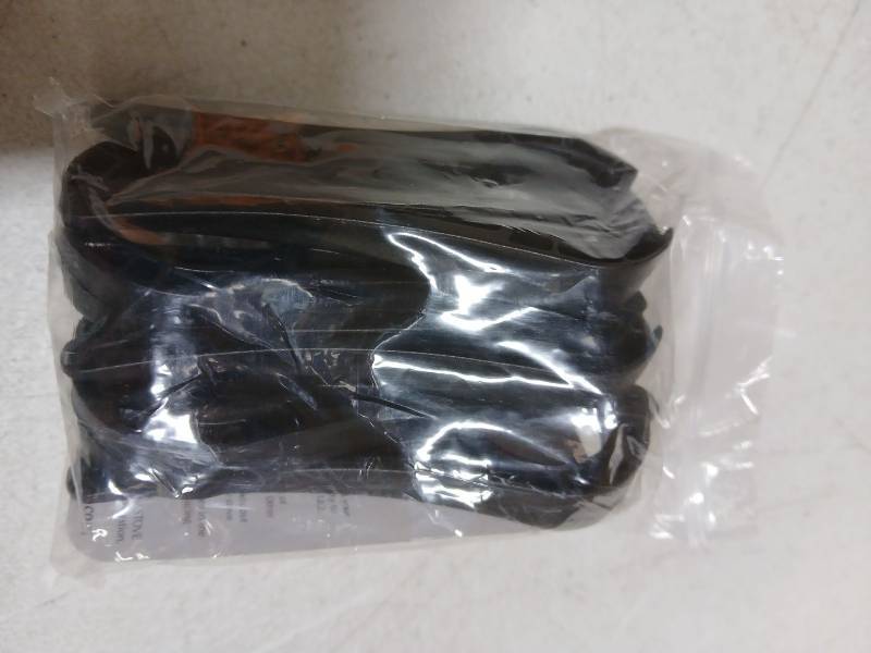 lot 28556 image: Stove Stoppaz Safety Knob Lock Set 5pcs