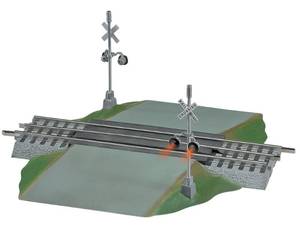 lot 55593 image: Lionel O Gauge FasTrack Grade Crossing with Flashers Signal Accessory with Sounds