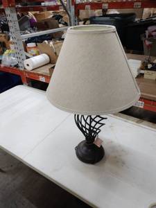lot 8933 image: Metal Base Table Lamp