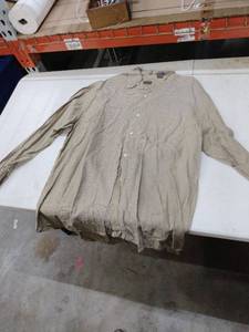 lot 8968 image: Henry Cottons Button Up Shirt - XL