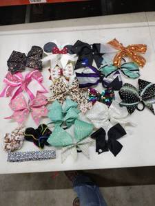 lot 8981 image: Miscellaneous Cheer Hair Bows