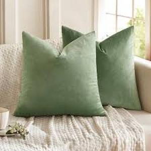 lot 8932 image: Miulee Square Throw Pillow Covers - Green