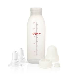 lot 4439 image: Pigeon Baby Cleft Palate Bottle with 2 Nipples, 8.11 Oz, Please Use It Under The Guidance of a Pediatrician - Retail $20