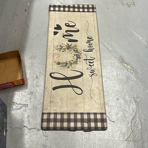 lot 4509 image: 47 x 17 Inch Anti Fatigue Mat - Retail $0