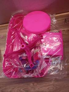 lot 2065 image: 3 Hey Play Girls Vanity Set & Princess Mirror with Light and Sound, Pink