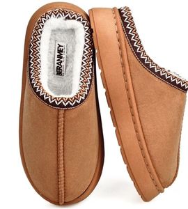 lot 2240 image: BERANMEY Cozy Platform Fuzzy Slippers for Women and Men Short Ankle Slippers with Anti-Slip Sole Lined with Warm Furry Perfect for Indoor &amp Outdoor Use size 7-8&nbsp