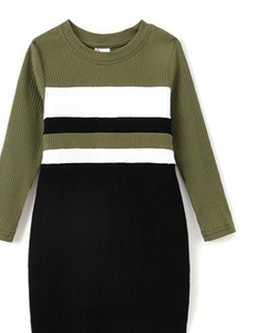 lot 9093 image: PATPAT Family Matching Outfits Fall Winter Cotton Rib Knit Long Sleeve Bodycon Dresses and Sweatshirts Tops Sets Green Toddler Girl 2 Years