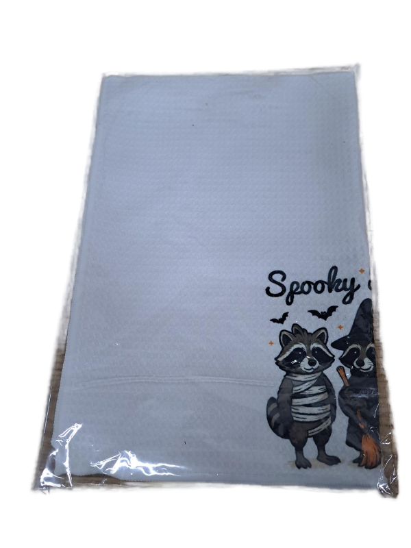 lot 31206 image: Halloween Raccoon Kitchen Towels, 16x24 Inch
