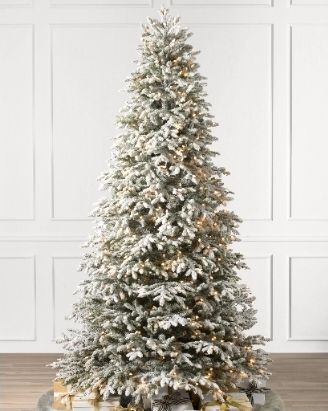 lot 4629 image: Fraser Hill Farm 6.5 Alaska Flock - Chirstmas Tree - Retail $350