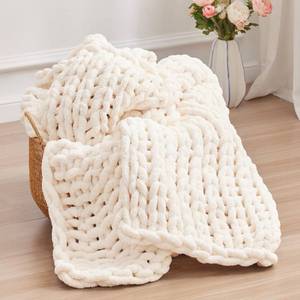 lot 778 image: Chunky Knit Throw Blanket, 5060 Knitted Throw Chenille Yarn