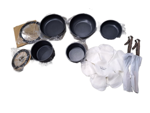 lot 4036 image: Carote 15 piece Detatchable Cookware Set Black - Retail $120