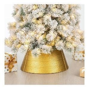 lot 21288 image: Glitzhome Gold Hammered Metal Tree Collar Tree Base Cover Decorative Christmas Tree Ring for Christmas Decoration, 22 D