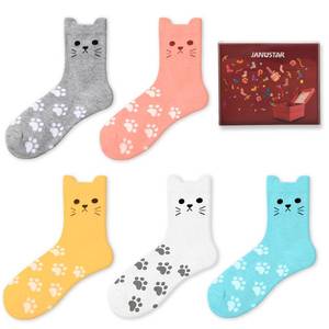 lot 4312 image: Comfortable Cozy Womens Cat Socks