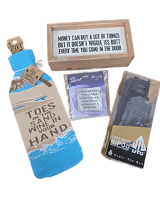 lot 9455 image: Traveling Lover Gift Set for Friends or Family