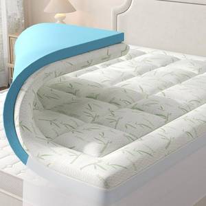 lot 4339 image: 3 inch Memory Foam Mattress Topper -Queen