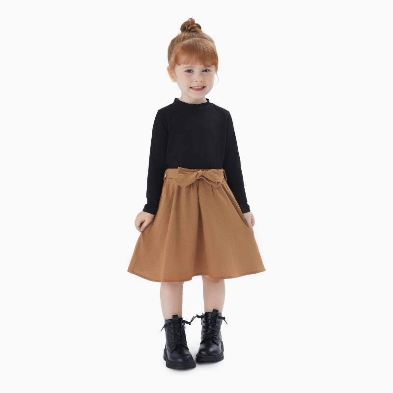 lot 9101 image: Holiday Dress Youth 8-9 Year Old