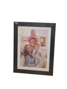 lot 10185 image: 5x7 Black Picture Frame Set - 8 Pieces