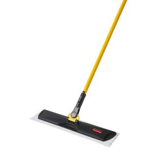 lot 15192 image: 18 in. Disposable Microfiber Mop Kit