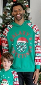 lot 9921 image: Mens XL  Star Wars Christmas Sweatshirt