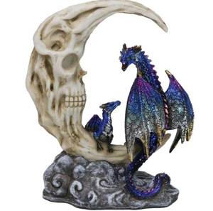lot 10277 image: Ghastly Bone Skull Crescent Moon Figurine As Dungeons and Dragons Fantasy Decor