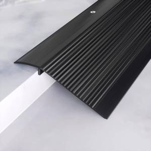 lot 4399 image: Heainaiyoo Metal Floor Transition Strip, Aluminum Threshold for Doorways, for Gap from 0.4��to 1.6��, for Doorways Tile Wood Vinyl Laminates, Size 36in x 4in x 1.32 in (Black, 1pack)