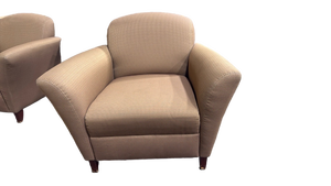 lot 9995 image: Contemporary Brown Club Chair - Retail $125
