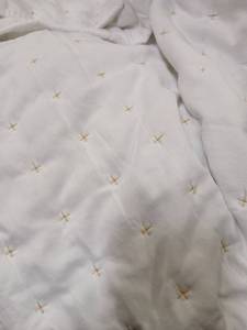 lot 5567 image: White with Gold Stitching Blanket 90 x 90in