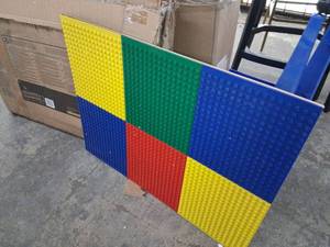 lot 2001 image: Kidkraft Activity Table For Preschool Bricks, 33.1 x 24.9 x 17. 12, White, Retail $147.00