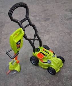 lot 2014 image: Lanard Tuff Tools Kids Weed Trimmer & Lawn Mower, Lights & Sound