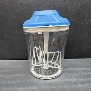 lot 6004 image: Prepology 6-Cup Hand Pull Mixer Ocean Blue