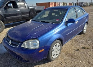lot 2472 image: 2008 Suzuki Forenza Blue