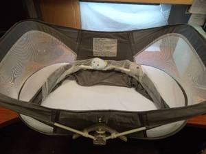 lot 1187 image: ISELECTOR Bedside Bassinet for Baby, Portable Baby Bassinet Travel Bed with Mosquito Net & Sunshade, Lightweight Foldable Baby Crib with Easy-Clean Fabric for Home & Outdoor - Retail $56