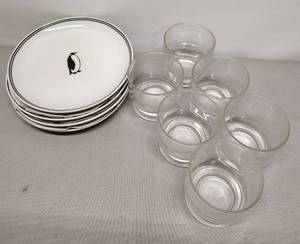 lot 404 image: SET OF 4 ON ICE COCKTAIL PLATES AND SET OF 6 CLEAR GLASSES