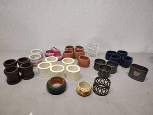 lot 408 image: Various Styles of Napkin Holders