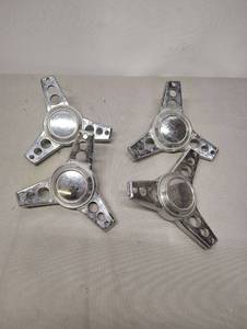 lot 426 image: Vintage Chrome Knock Off Spinners Set of 4