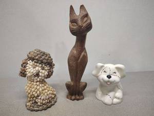 lot 443 image: Dog Statue made of Shells Ceramic Dog and Wood Cat Figurine