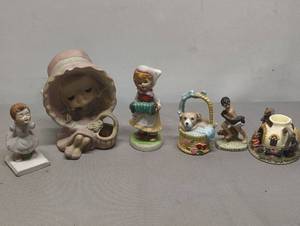 lot 451 image: Ceramic Collection of Figurines Includes Norman Rockwell