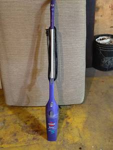 lot 466 image: Bissell Bag less Vacuum
