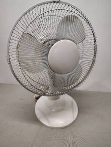 lot 469 image: Fan