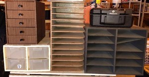 lot 506 image: Organizing Bins and Items