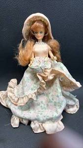 lot 125 image: Fashion Doll JPI Starr Modeling Agency Beautiful Belles Collection RARE Red Hair Approximately 6 inches tall
