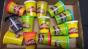 lot 135 image: Play-Doh Modeling Compound Collection