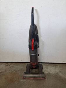 lot 213 image: Bissell PowerForce Turbo Pet Upright Vacuum