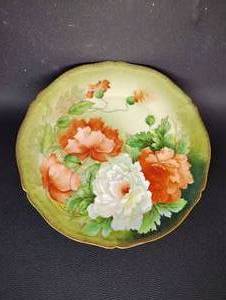 lot 22 image: Hand Painted Floral Plate